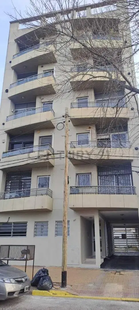 24 entre 35 y 36. Departamento en Venta con cochera La Plata 2