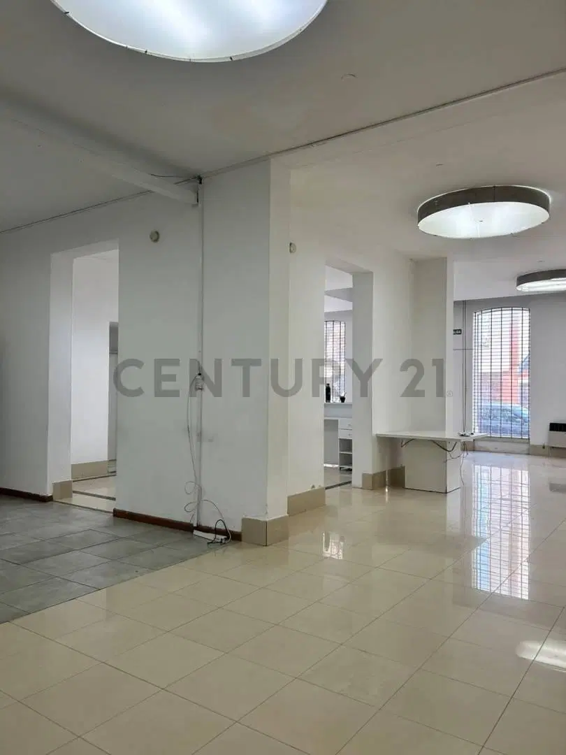 LOCAL COMERCIAL EN ALQUILER Avda. 44 ENTRE 11 Y 12, LA PLATA 4