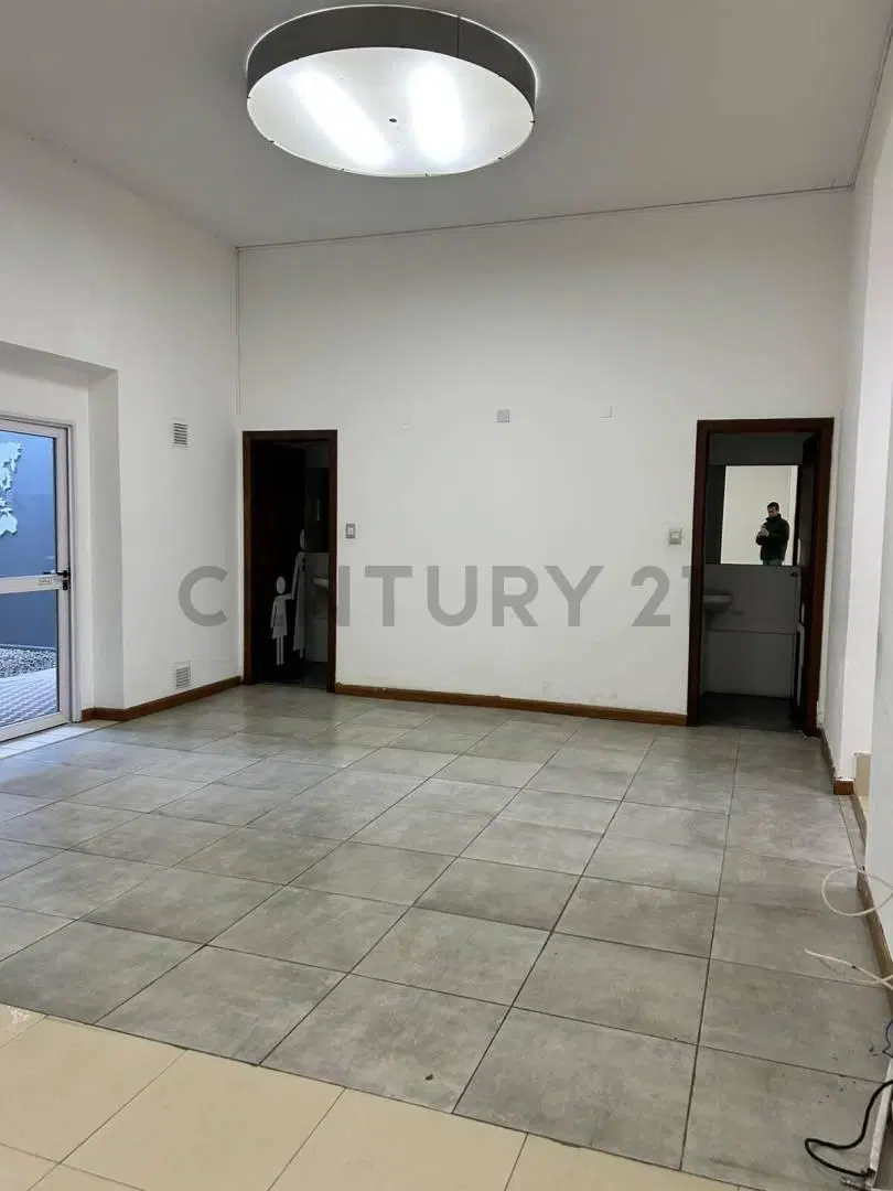 LOCAL COMERCIAL EN ALQUILER Avda. 44 ENTRE 11 Y 12, LA PLATA 8