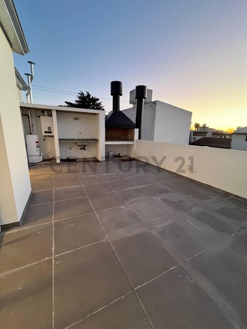 Foto de Departamento de 2 dormitorios con terraza privada., imagen 2