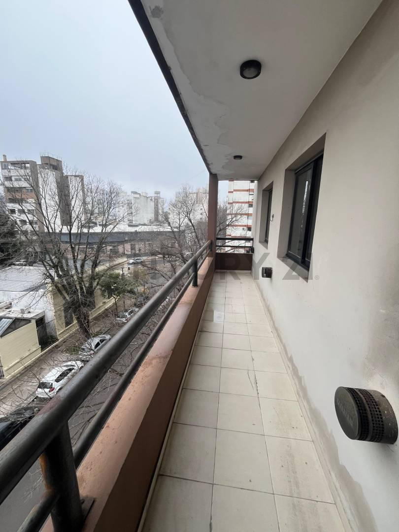 Foto de Departamento de 2 dormitorios con cochera descubierta | 5 e/ 57 y 58, imagen 2