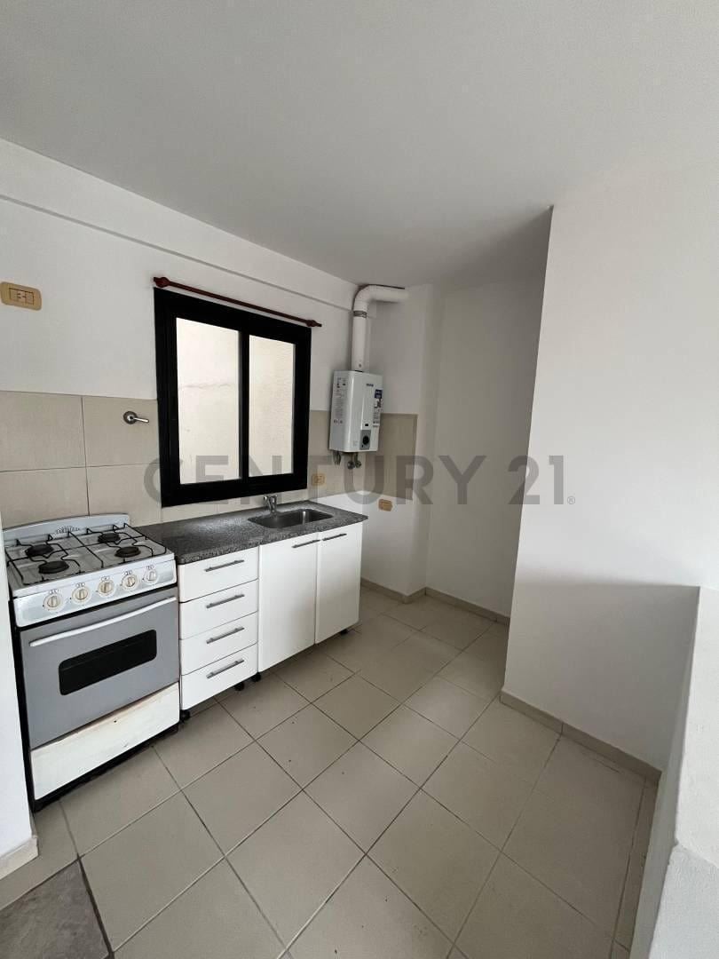 Foto de Departamento de 2 dormitorios con cochera descubierta | 5 e/ 57 y 58, imagen 4