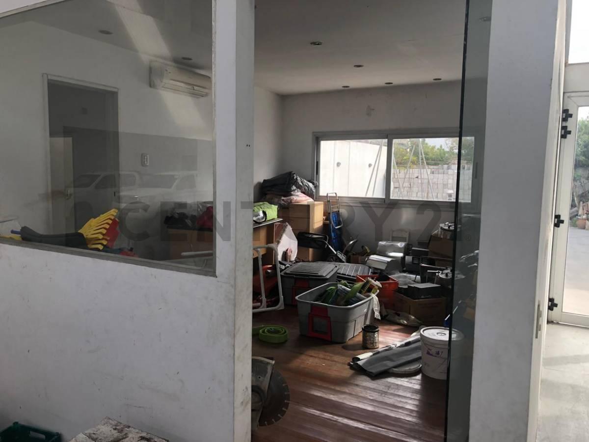 Foto de 72 entre 3 y 4. Galpón en alquiler. La Plata, imagen 4