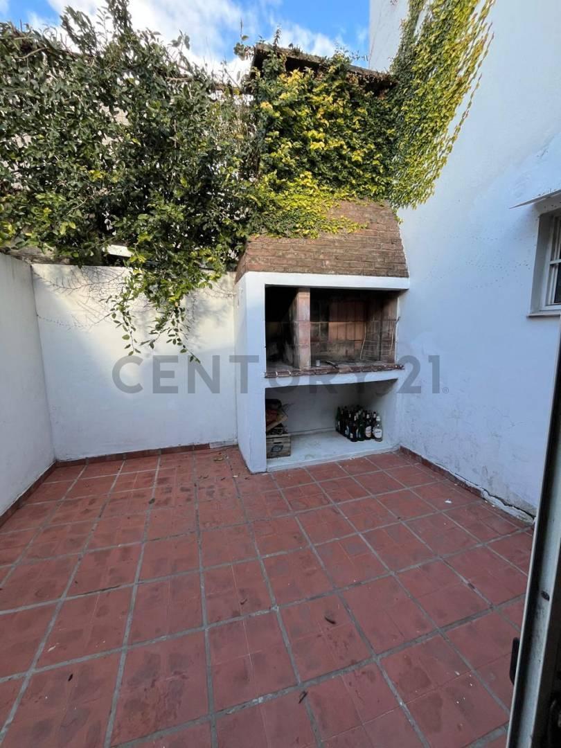 Foto de PH en venta con gran patio en Av. 25 e/ 71 y 72, La Plata., imagen 5