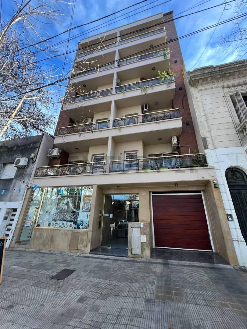 Foto de Departamento Dúplex en venta, dos dormitorios, cochera. Avda 53 entre, imagen 3