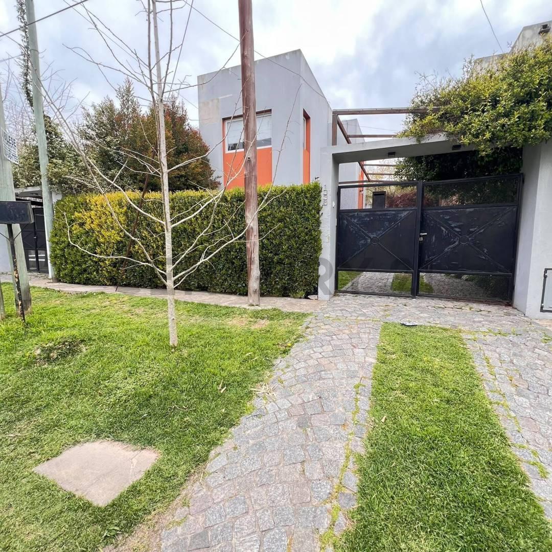 Foto de Duplex en venta dos dormitorios, parque, parilla, cochera City Bell, imagen 4