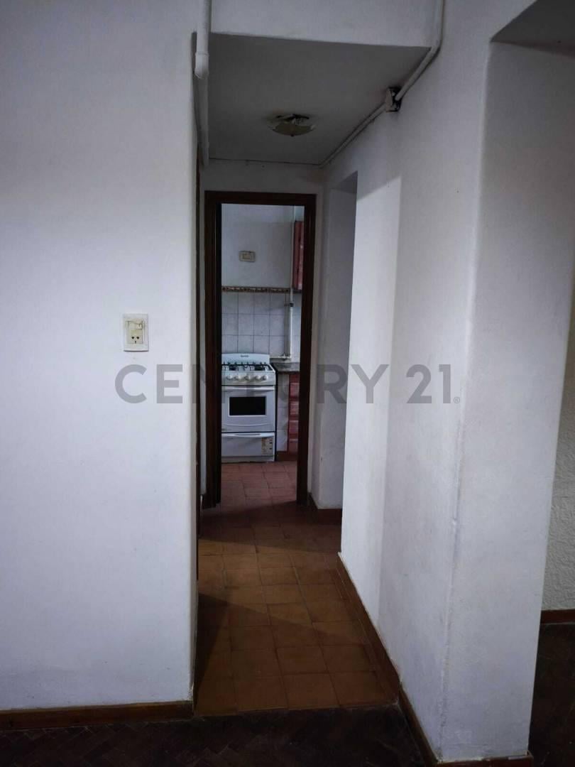 Foto de 41 entre 1 y 2, La Plata. Dpto de 1 dormitorio en venta, imagen 1