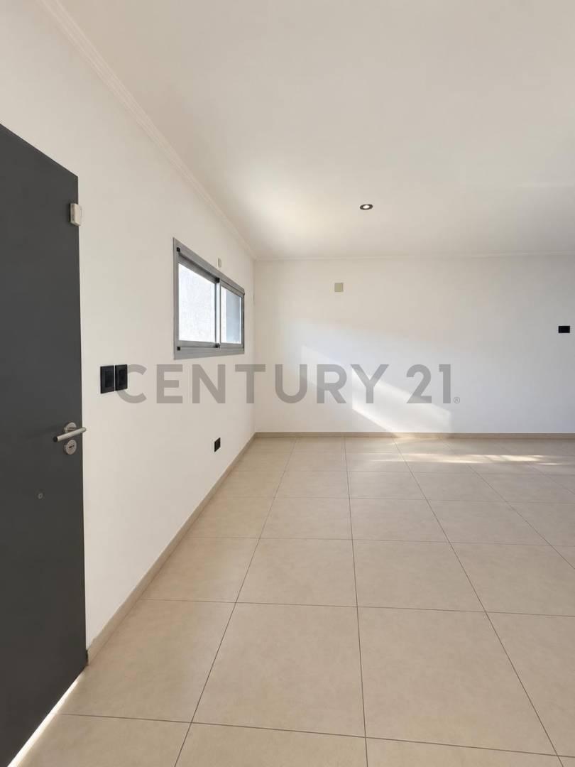Foto de 140 entre 36 y 37. Dúplex en venta 2 dormitorios, imagen 3