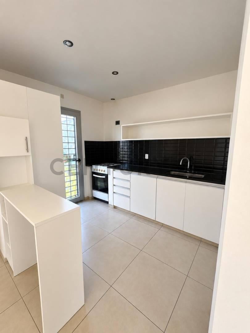 Foto de 140 entre 36 y 37. Dúplex en venta 2 dormitorios, imagen 5