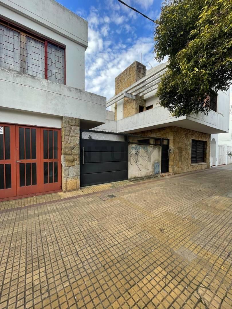 Foto de CASA EN VENTA - 14 E/ 37 Y 38, imagen 1