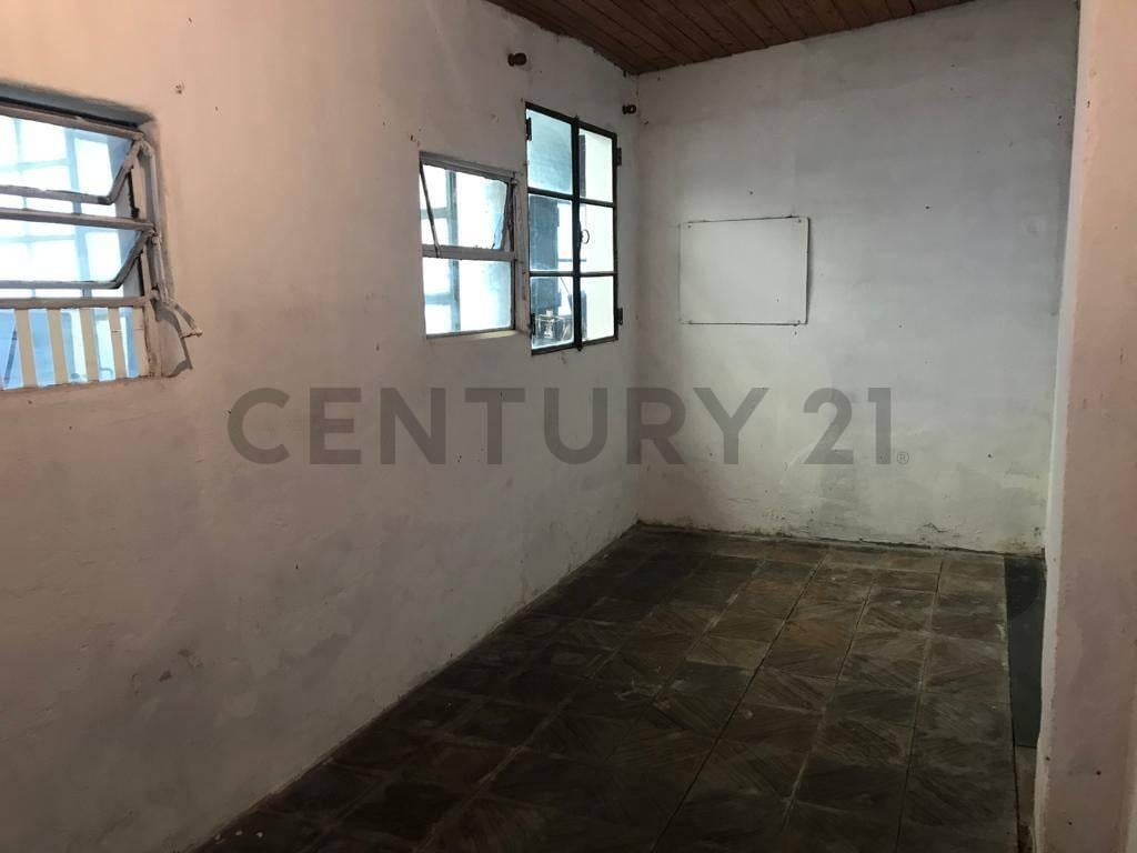 Foto de Casa en venta - Calle 65 entre 136 y 137 - Los Hornos, imagen 3