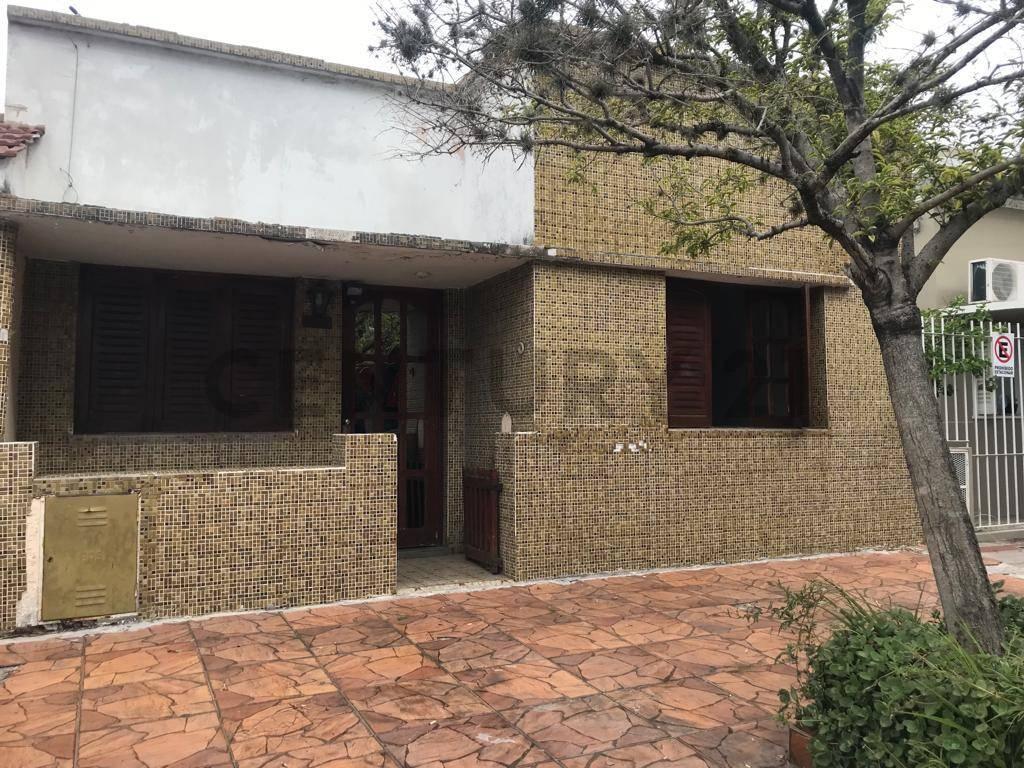 Foto de Casa en venta - Calle 65 entre 136 y 137 - Los Hornos, imagen 1