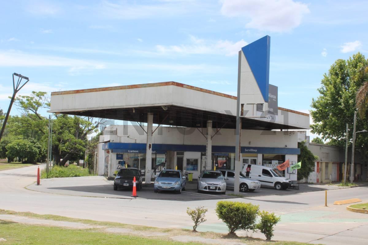 Foto de Venta de importante esquina en La Plata. Diagonal 74 y 31.-, imagen 2