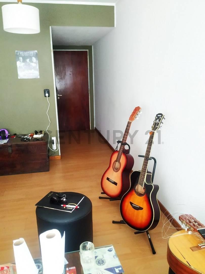 Foto de Departamento en venta – 1 dormitorio con cochera y baulera Ubicado en, imagen 2