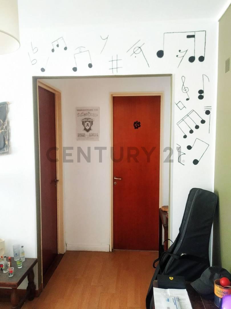 Foto de Departamento en venta – 1 dormitorio con cochera y baulera Ubicado en, imagen 1
