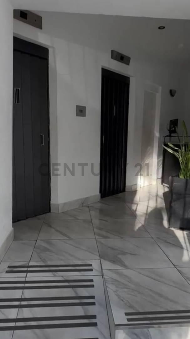 Foto de Oficina en venta - Calle 8 esquina Diag. 74, imagen 5