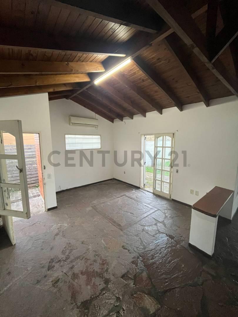 Foto de .Casa venta de 2 dormitorios en venta en Gonnet. Calle 496 entre 6 y 7., imagen 2