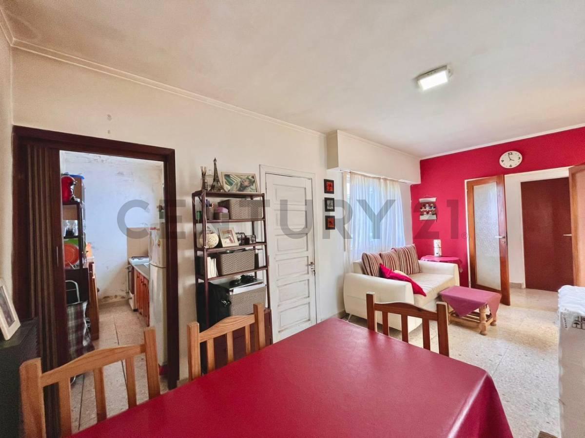 Foto de PH en venta — Excelente ubicación (18 y 33) · Bajas expensas. Dos, imagen 2