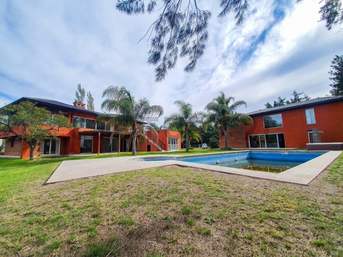 Foto de Casa en Venta. Haras del Sur I, imagen 1