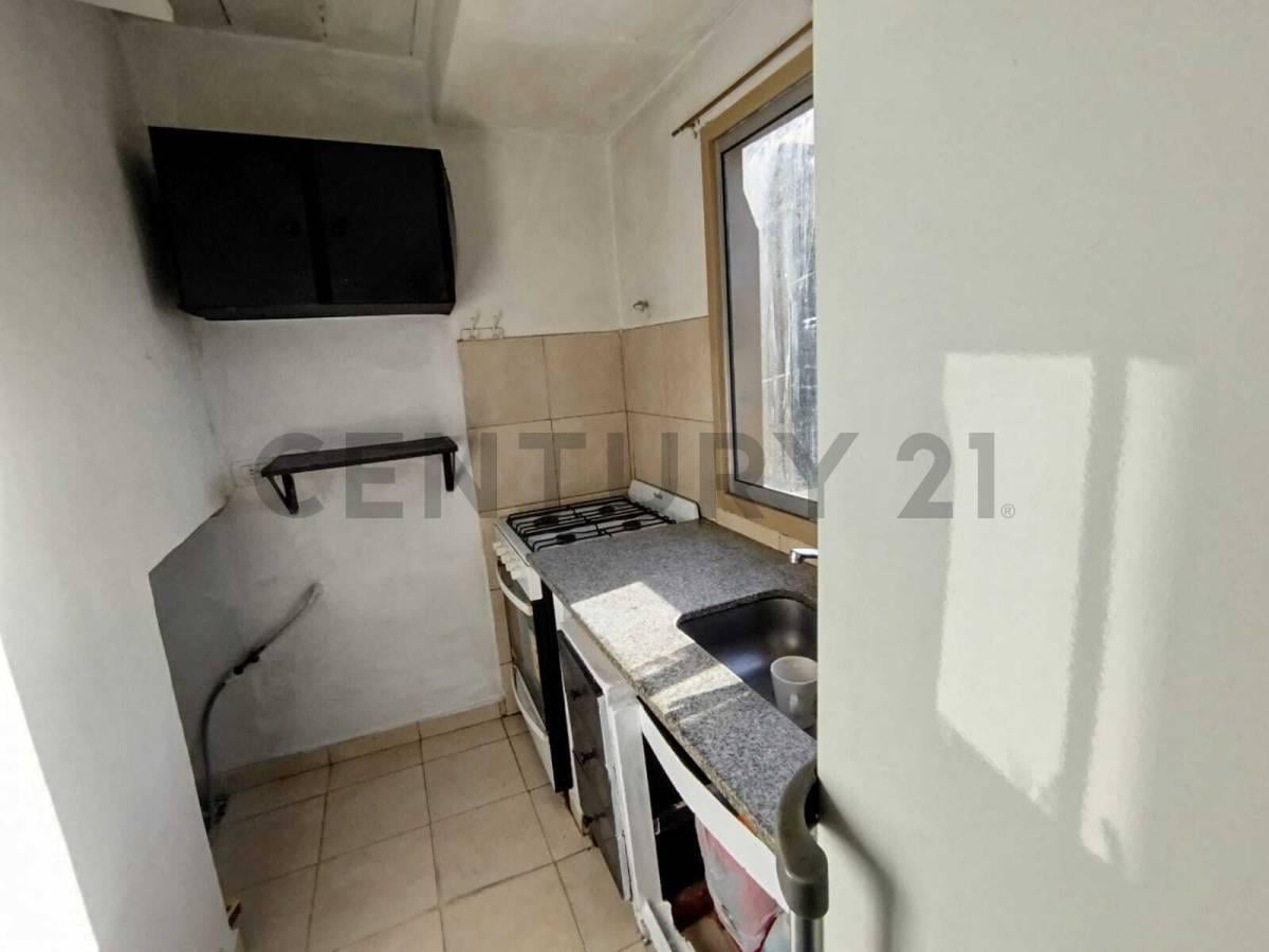 Foto de CASA DUPLEX EN VENTA. BERISSO, imagen 2