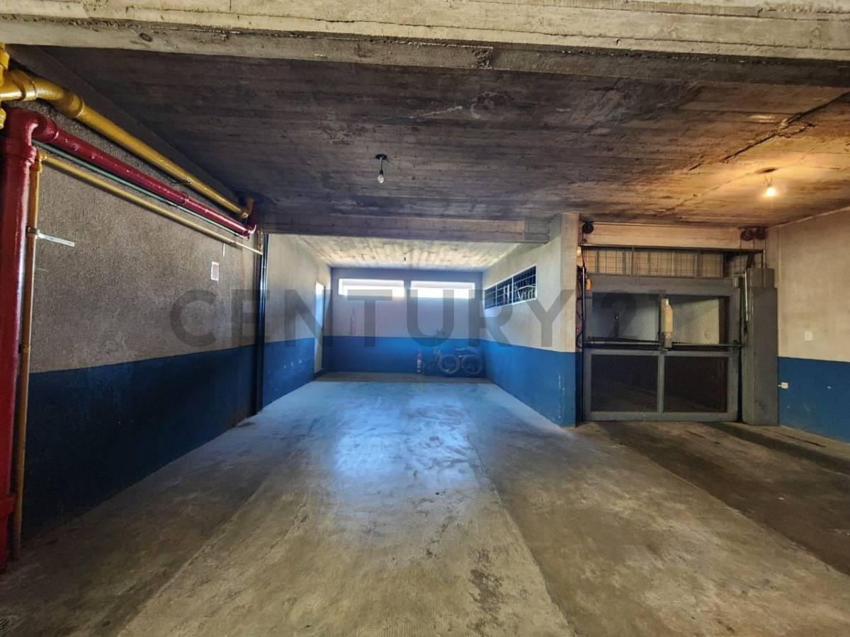 Foto de 47 entre 1 y 2 Venta de Cochera en Bloque, imagen 2