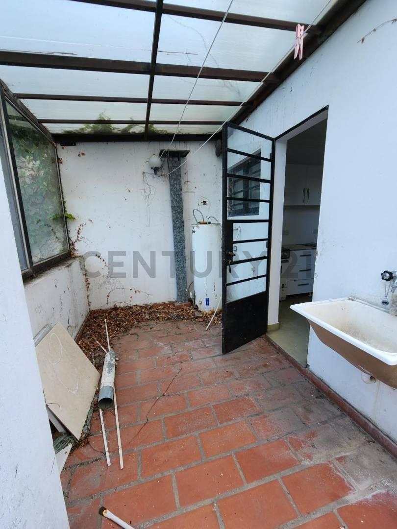 Foto de 7 entre 41 y 42. Casa en venta a reciclar. La Plata.-, imagen 5
