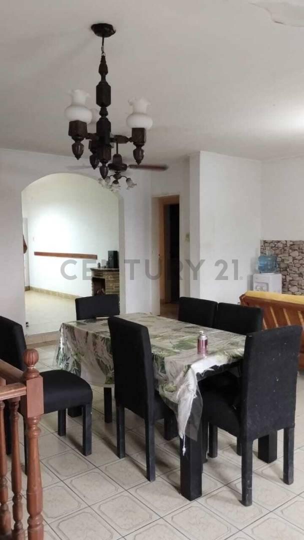 Foto de 7 esquina 513. Casa con dos dormitorios con cochera para dos autos., imagen 5
