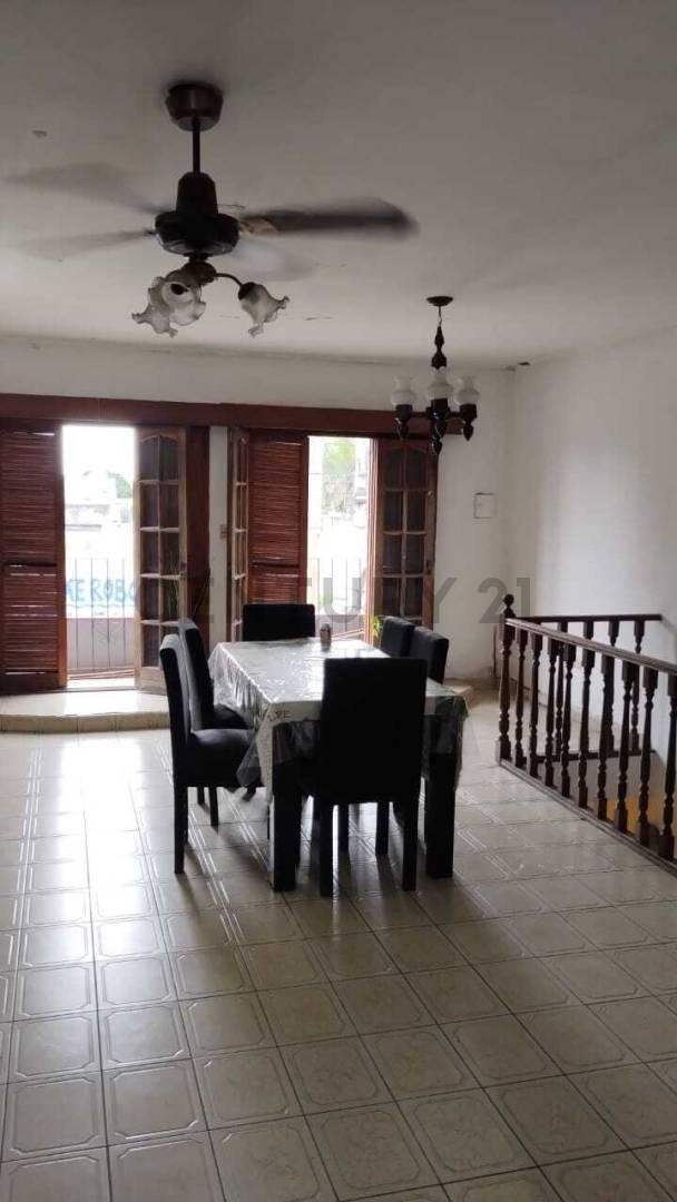 Foto de 7 esquina 513. Casa con dos dormitorios con cochera para dos autos., imagen 4