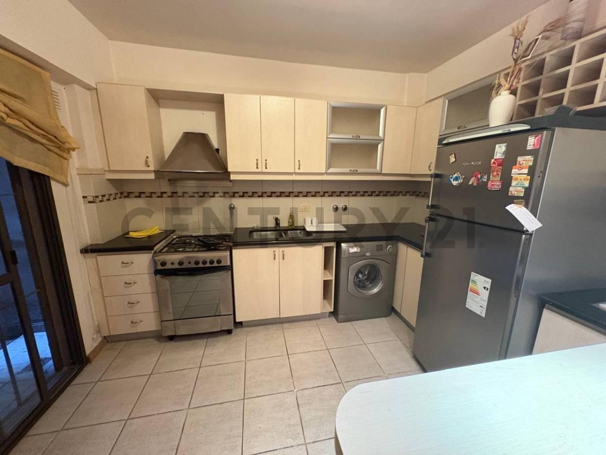 Foto de 55 entre 9 y 10. Departamento 2 dormitorios en venta La Plata, imagen 2