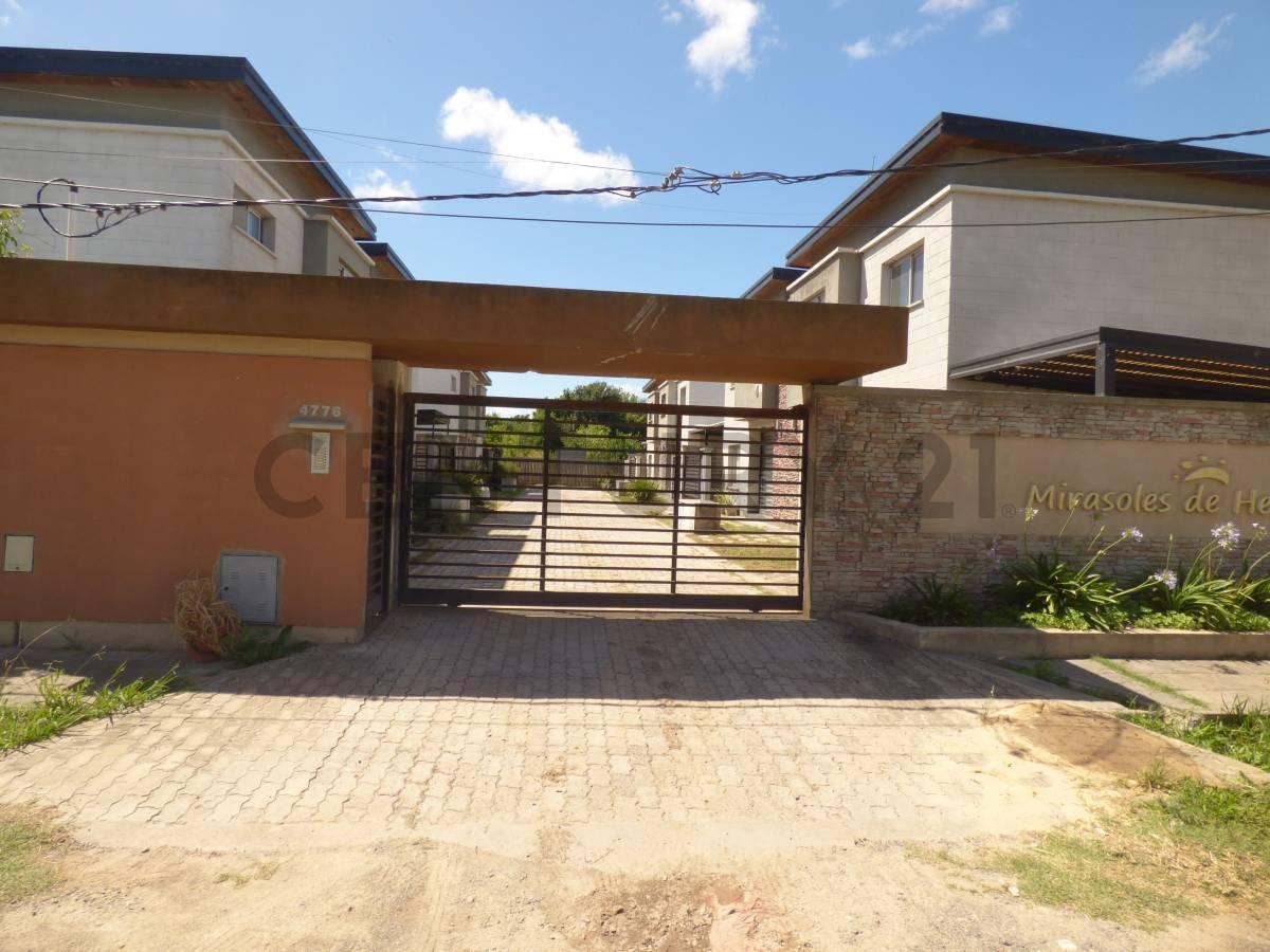 Foto de 513 entre 142 y 143 Hermoso Dúplex de 2 dormitorios en Venta en Barrio, imagen 2