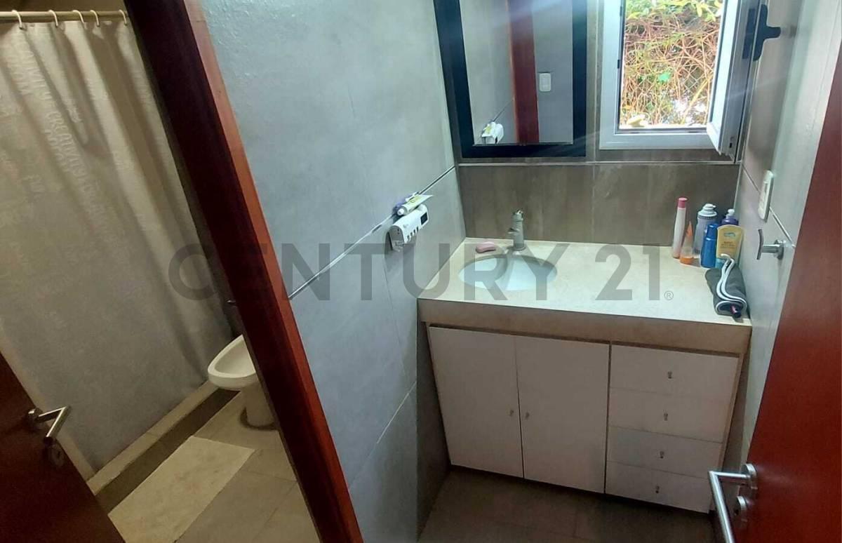 Foto de 134 entre 428 y 429. Casa en Venta 3 dorm. Villa Elisa., imagen 4