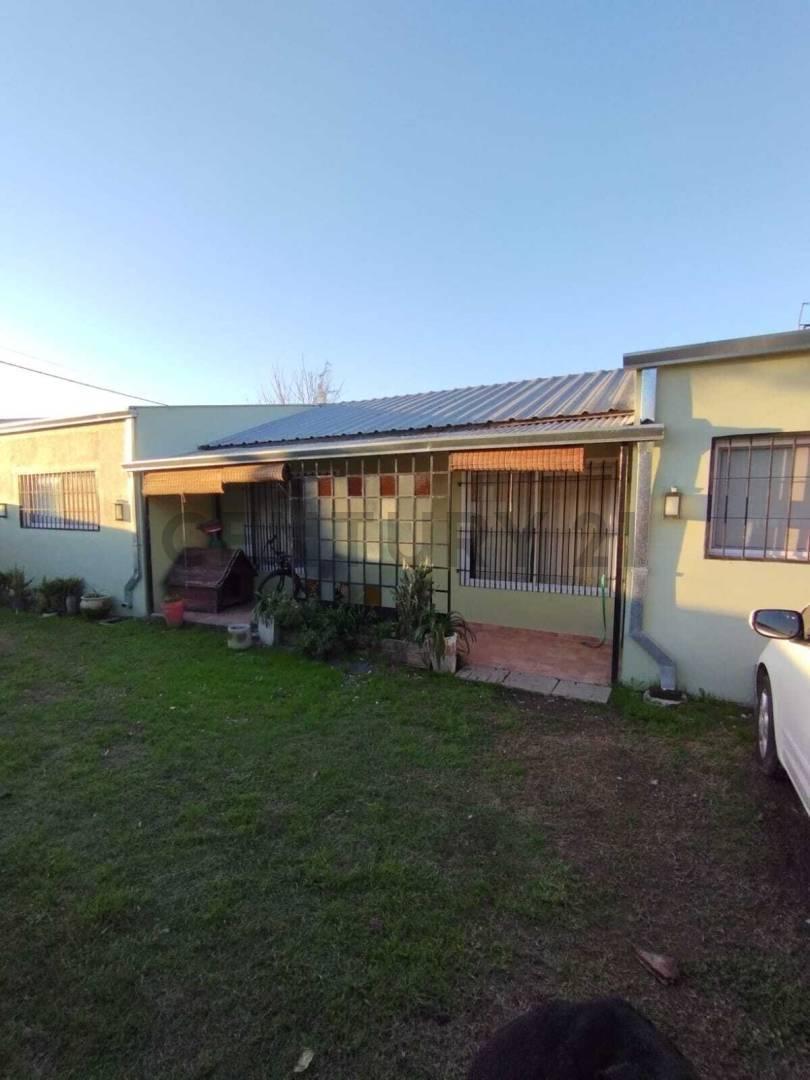 Foto de 181 bis entre 516 y 516 Bis Casa de 2 dormitorios en venta Melchor, imagen 1