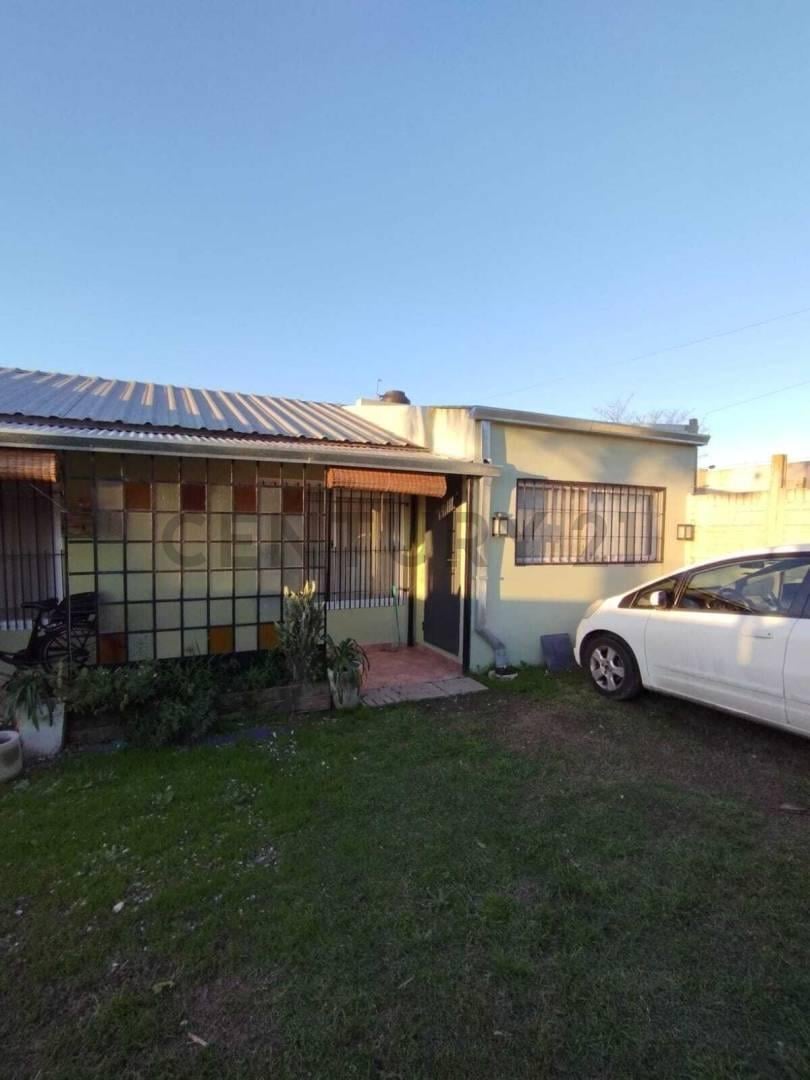 Foto de 181 bis entre 516 y 516 Bis Casa de 2 dormitorios en venta Melchor, imagen 2