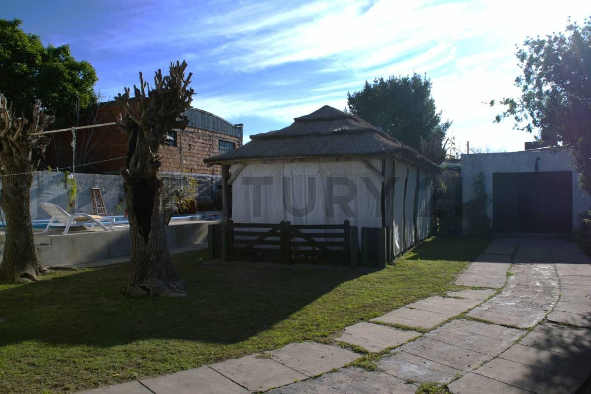 Foto de Marquez de Aviles entre Quintana y Arenales. Casa en Venta de 3, imagen 4