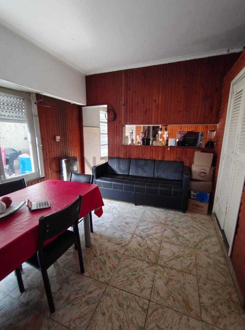 Foto de 10 ENTRE LISBOA Y MONTEVIDEO BERISSO, 2 CASAS EN BLOQUE EN VENTA ., imagen 4