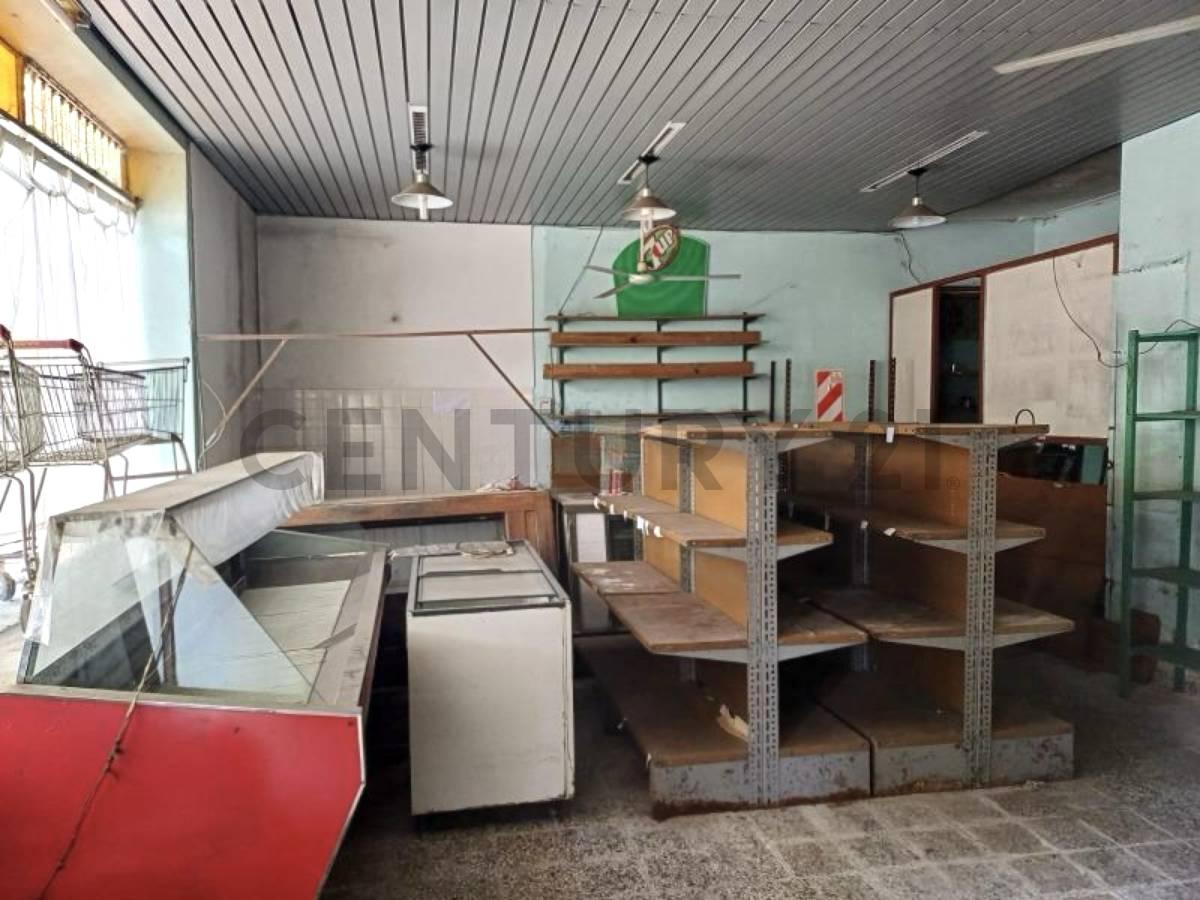 Foto de 20 esquina 56. VENTA LOCAL COMERCIAL EN ESQUINA. ZONA PLAZA ISLAS, imagen 5