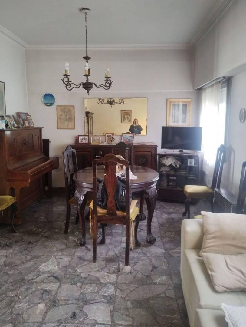 Foto de Plaza España entre 7 y diagonal 112. Venta Casa 5 ambientes., imagen 5