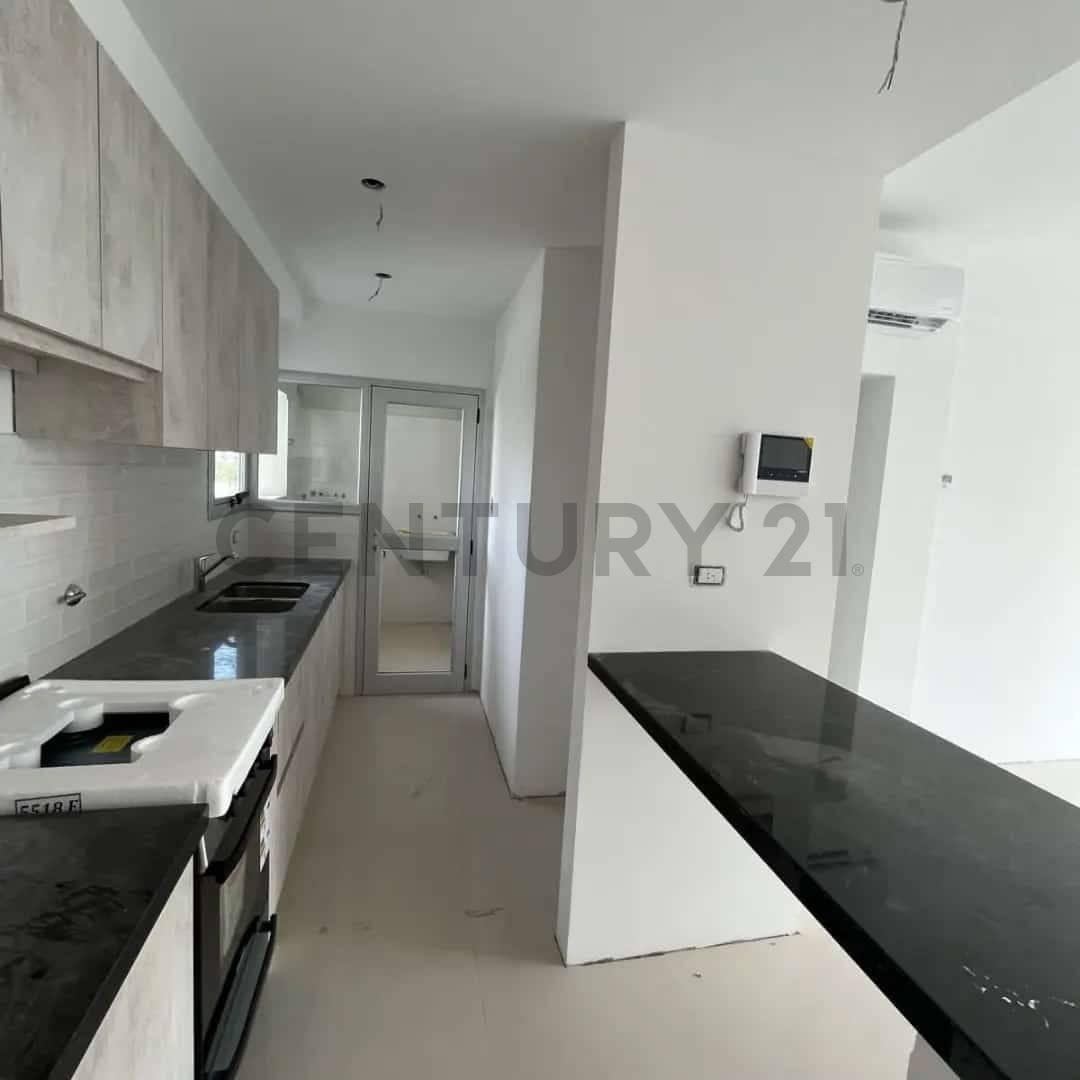 Foto de Av. 19 entre 48 y 49 . Departamento La Plata., imagen 1