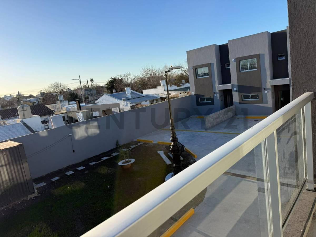 Foto de Duplex a estrenar en alquiler de 2 dormitorios en La Plata. Calle 15, imagen 1