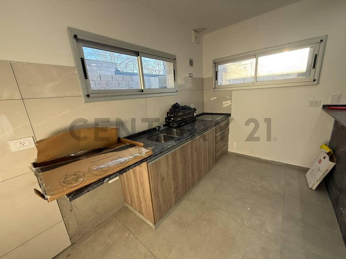 Foto de Duplex a estrenar en alquiler de 2 dormitorios en La Plata. Calle 15, imagen 4
