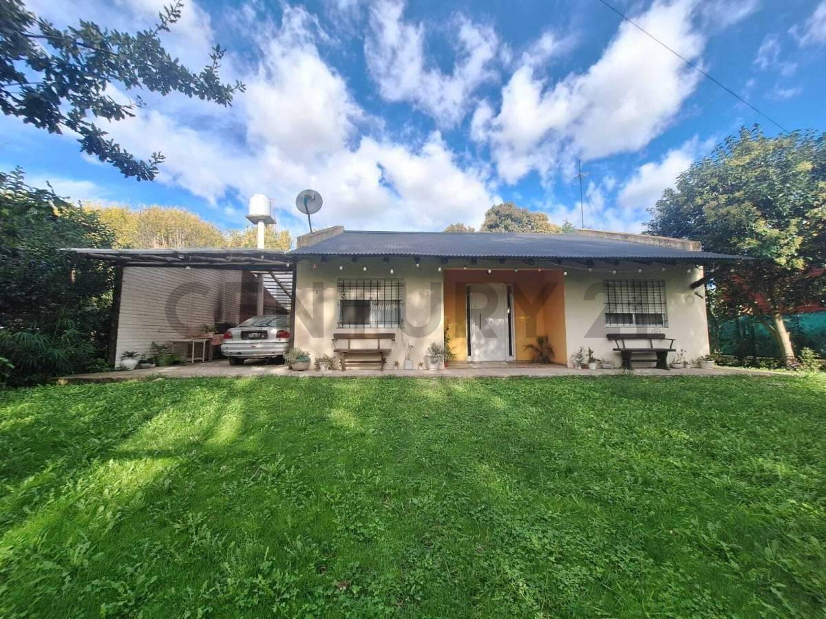 Foto de 142 entre 1 bis y 3. Casa en Venta Punta Lara., imagen 1