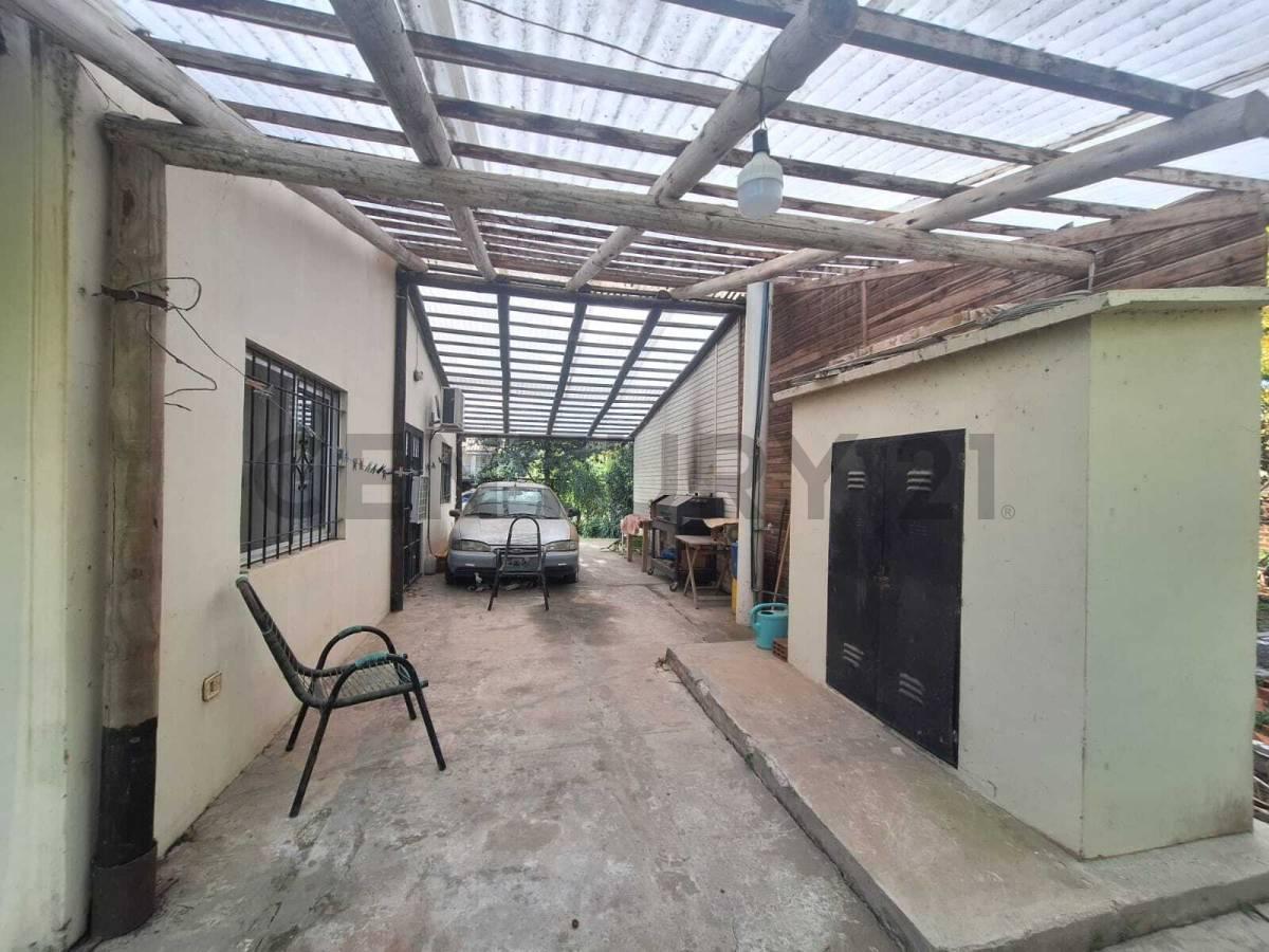 Foto de 142 entre 1 bis y 3. Casa en Venta Punta Lara., imagen 2