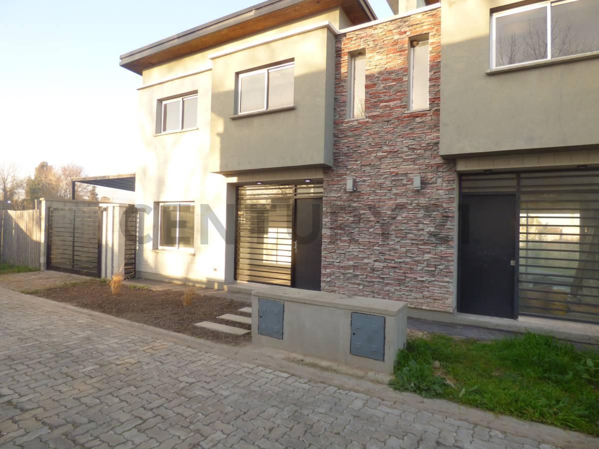 Foto de 513 Y 143 FINANCIACION!!! Dúplex Casa en Complejo Cerrado en venta., imagen 1