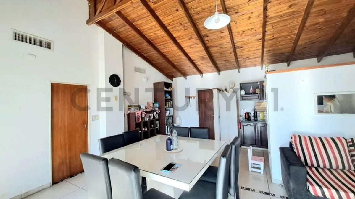 Foto de 487 esquina 16.Casa de 2 dormitorios en venta. Manuel B. Gonnet - La, imagen 1