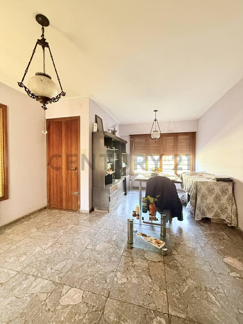 Foto de Diagonal 74 esquina 30, Casa en venta, La Plata., imagen 4