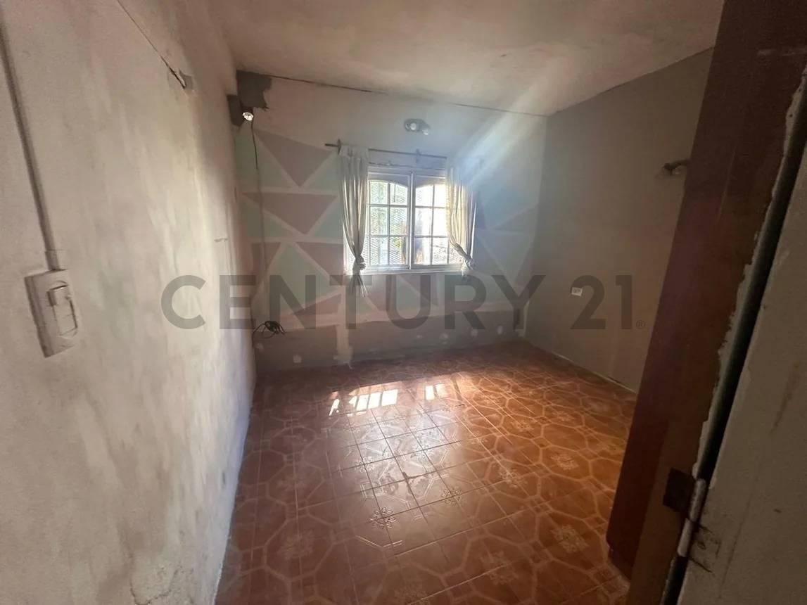 Foto de 72 23 y 24 Casa en venta 4 dormitorios La Plata, imagen 2