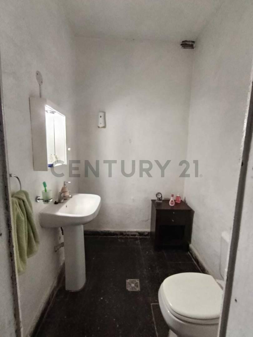 Foto de 133 entre 46 y 47. Casa en Venta en bloque., imagen 2