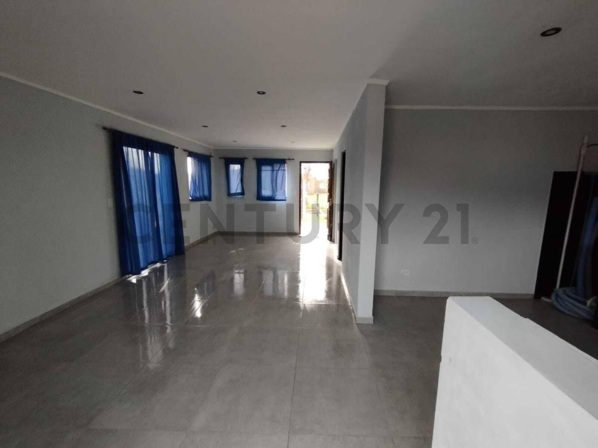 Foto de Casa en venta Parque Sicardi, calle 19 bis e/ 666 y 667, imagen 2