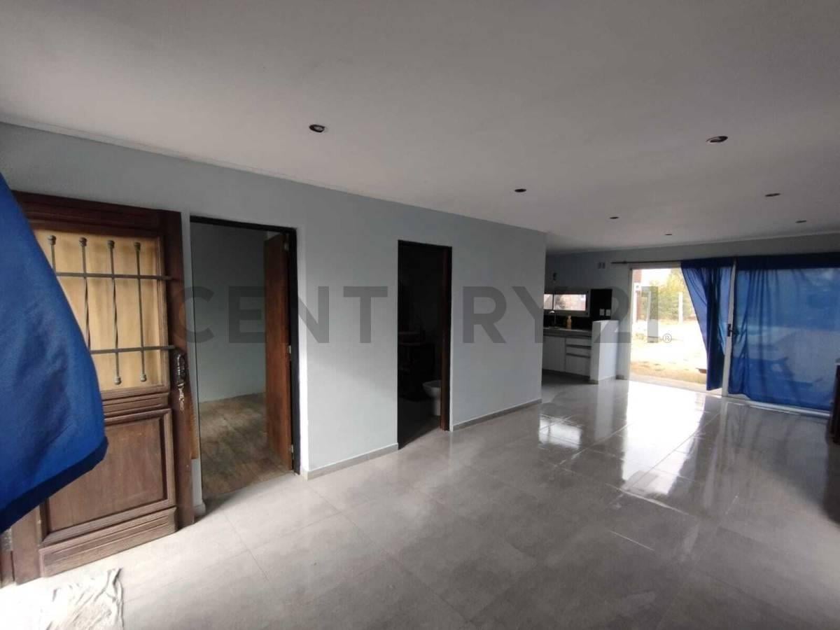 Foto de Casa en venta Parque Sicardi, calle 19 bis e/ 666 y 667, imagen 1