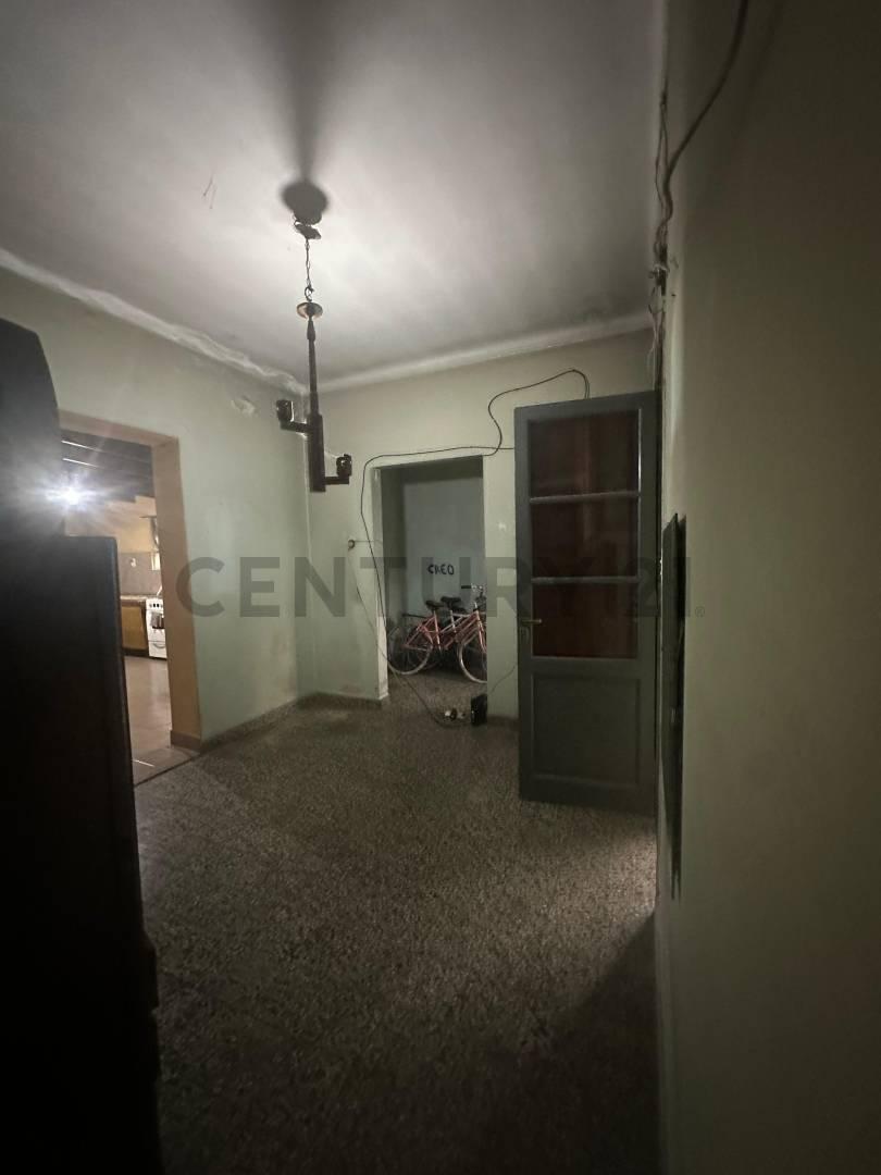 Foto de PH Interno a Restaurar – excelente ubicación, imagen 4